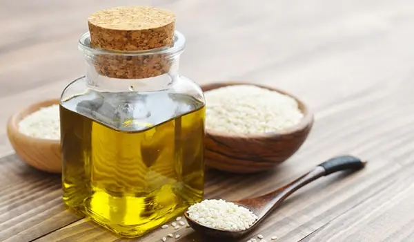  أهم 7 فوائد زيت السمسم و مميزاته المدهشة