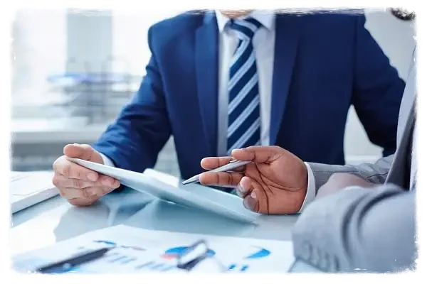 تعرّف على الفرق بين إدارة الأعمال والإدارة العامة 2023