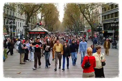 السياحة في برشلونة: قائمة بأهم 10 أماكن سياحية لا بد من زيارتها 2023